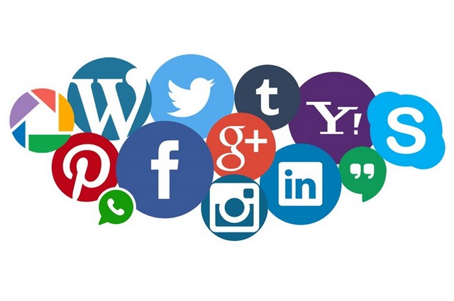 بحث عن أهمية مواقع التواصل الاجتماعي