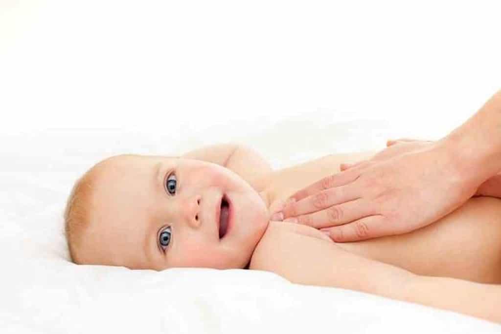 الاطفال حديثي الولادة وكيفية التعامل معها