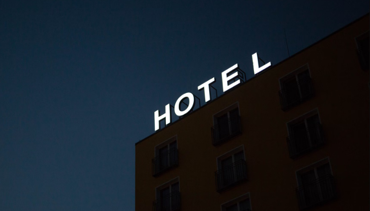 كيف تختار الفندق المثالي لرحلة سفرك القادمة؟ 